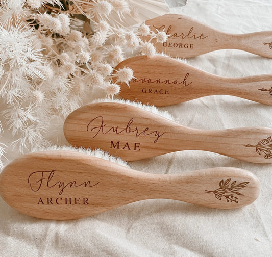 Customized wooden handle wool brush · Imitation wood material + high-quality wool · Dust removal without surface damage · Home cleaning wonder