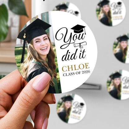 Customized round fridge magnets · Strong adhesion · Sticky notes and photos at will · Essential for home and office use