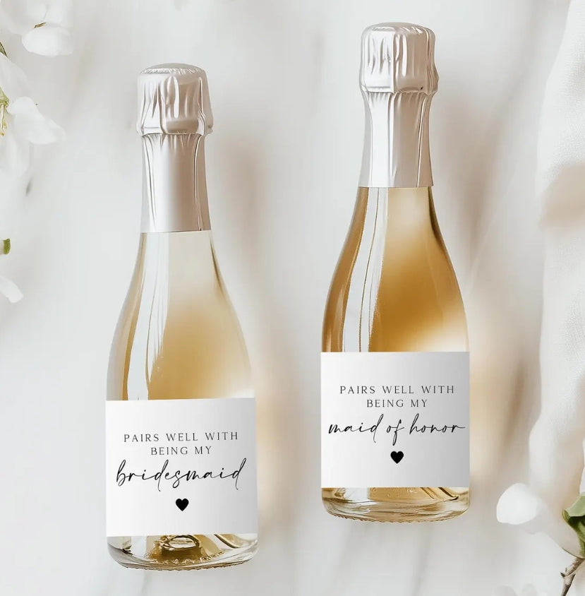Customized wine label stickers · Waterproof and moisture-proof · Special for red wine, spirits and fruit wine · Can be attached to glass bottles