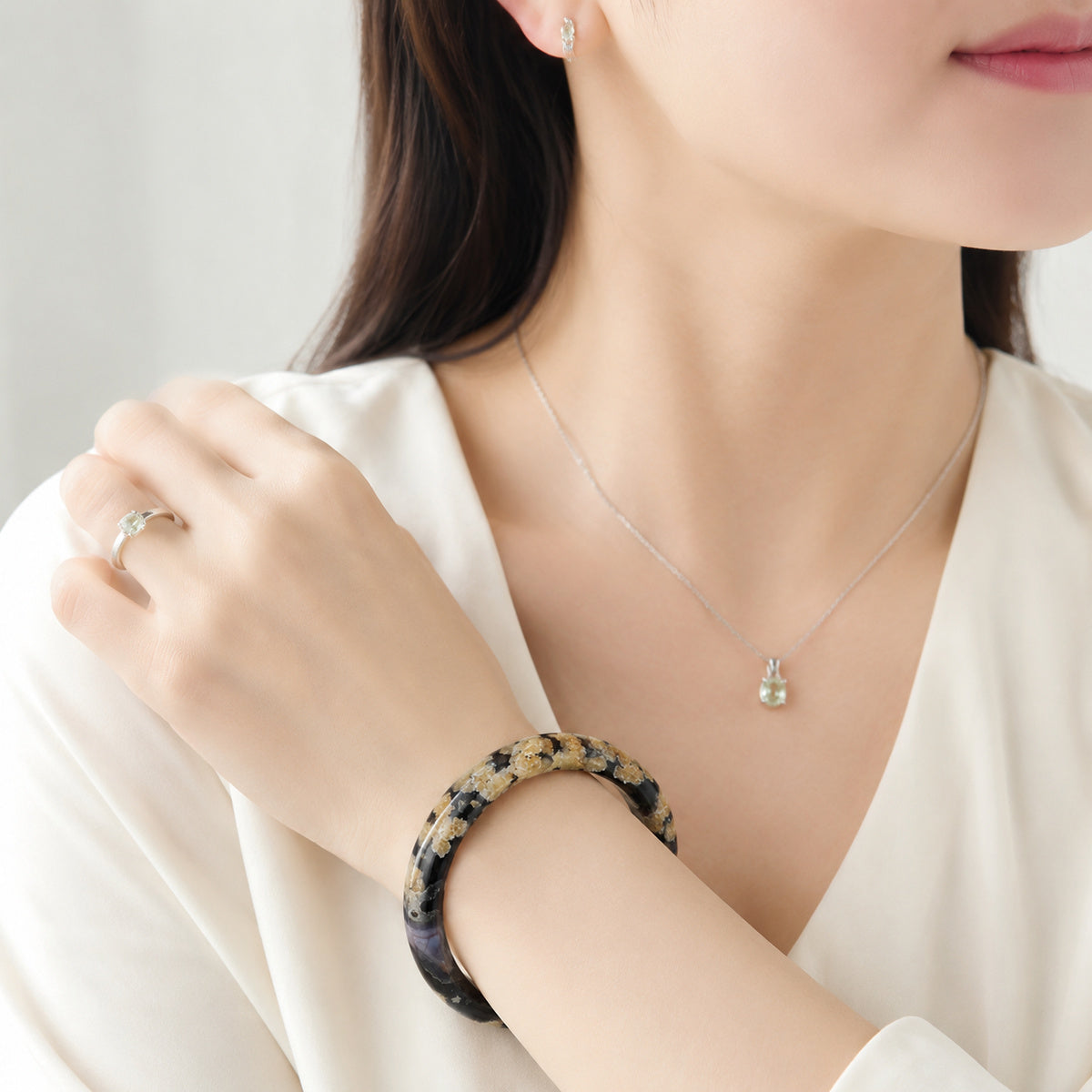 Amber Violet Wide Bangle detail
