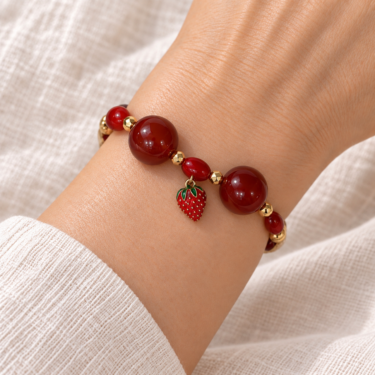 Scarlet Agate Heart Charm Bracelet detail