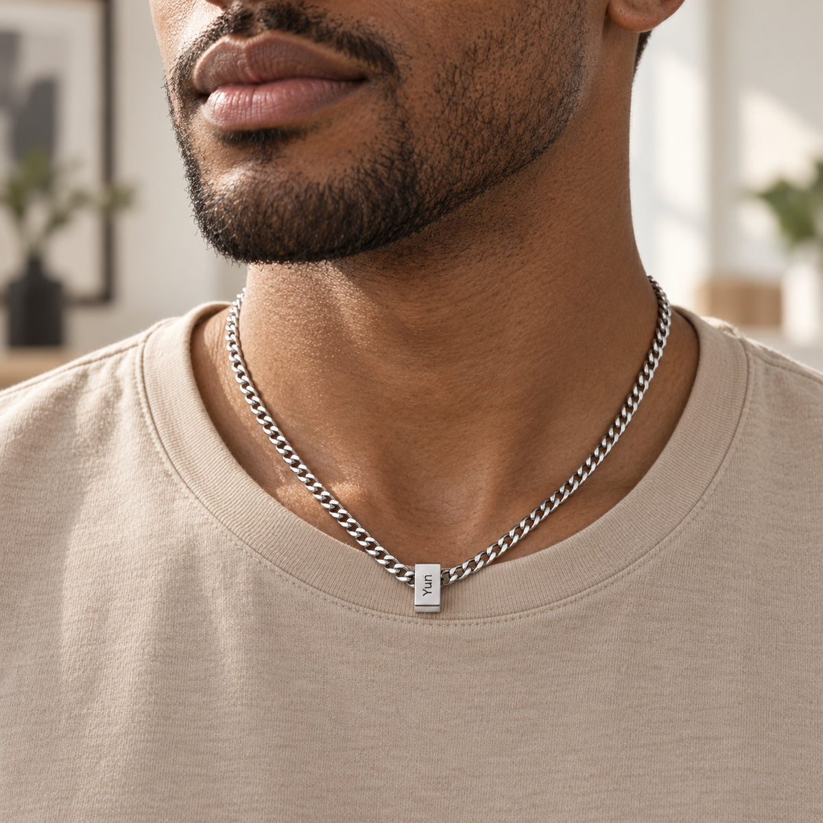 Personalized Cube Name Necklace detail