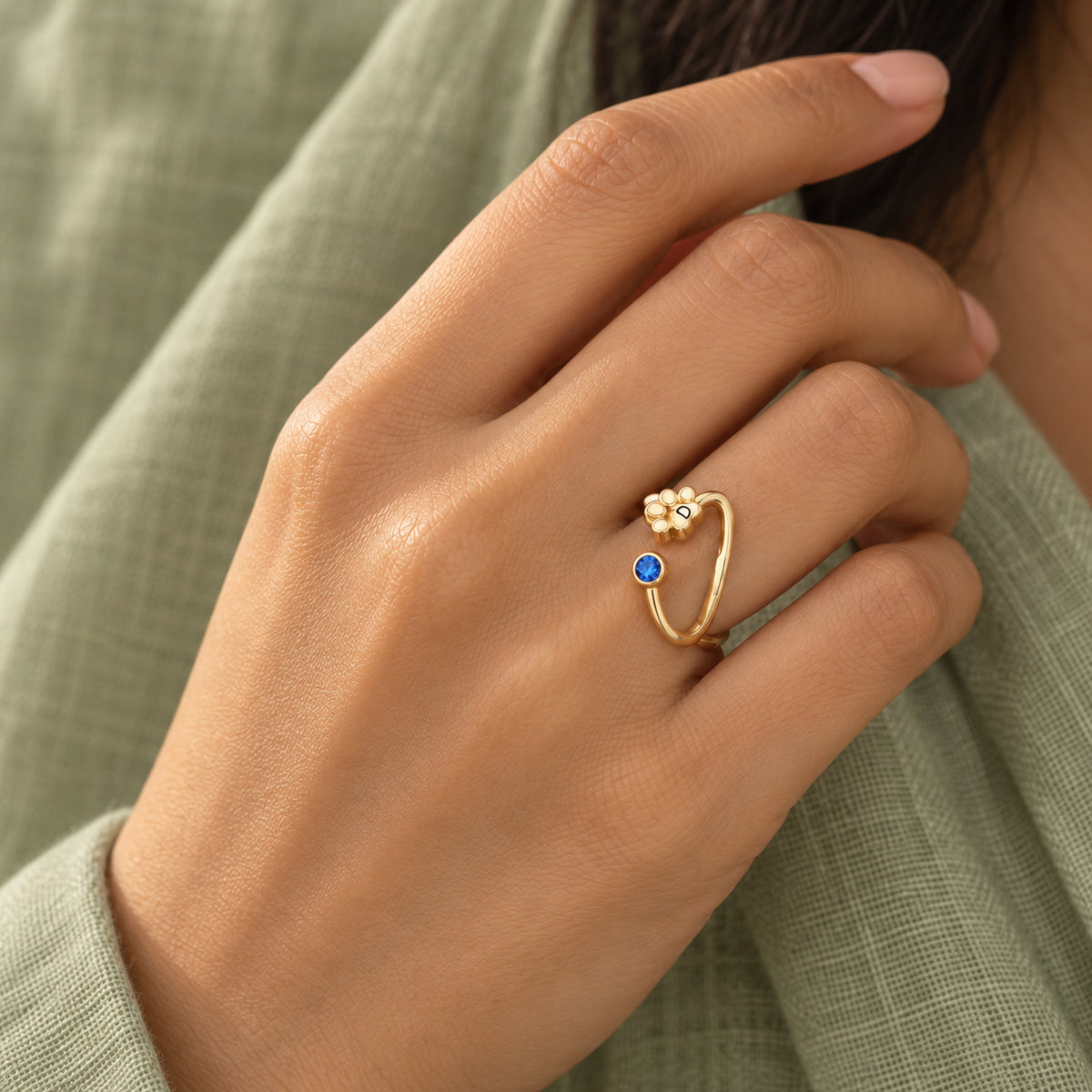 Personalized Footprint Birthstone Name Ring detail